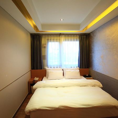 Gallery Tourist Hotel Tongyeong Eksteriør bilde
