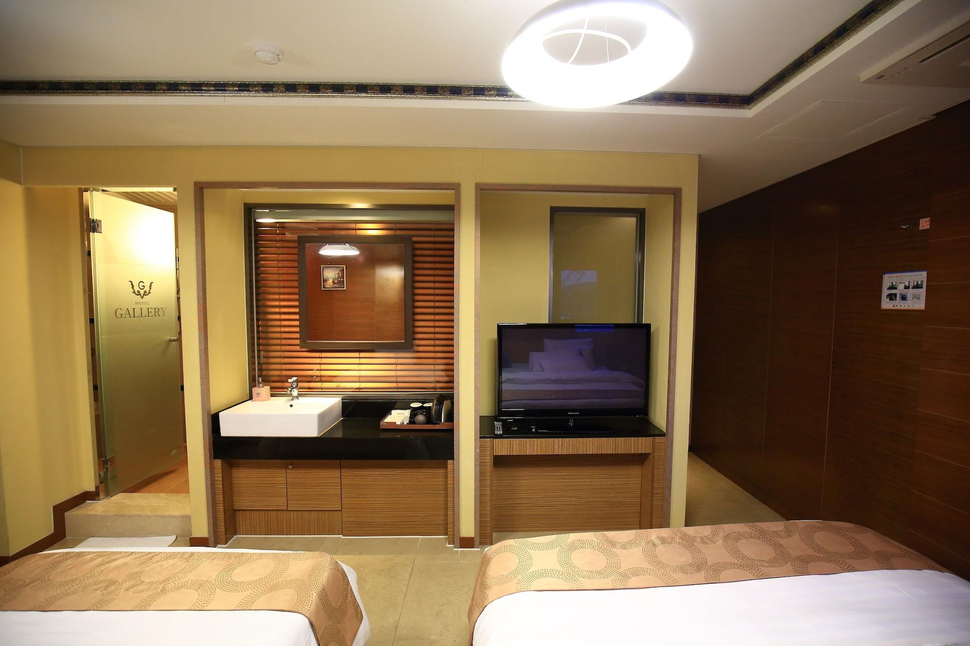 Gallery Tourist Hotel Tongyeong Eksteriør bilde