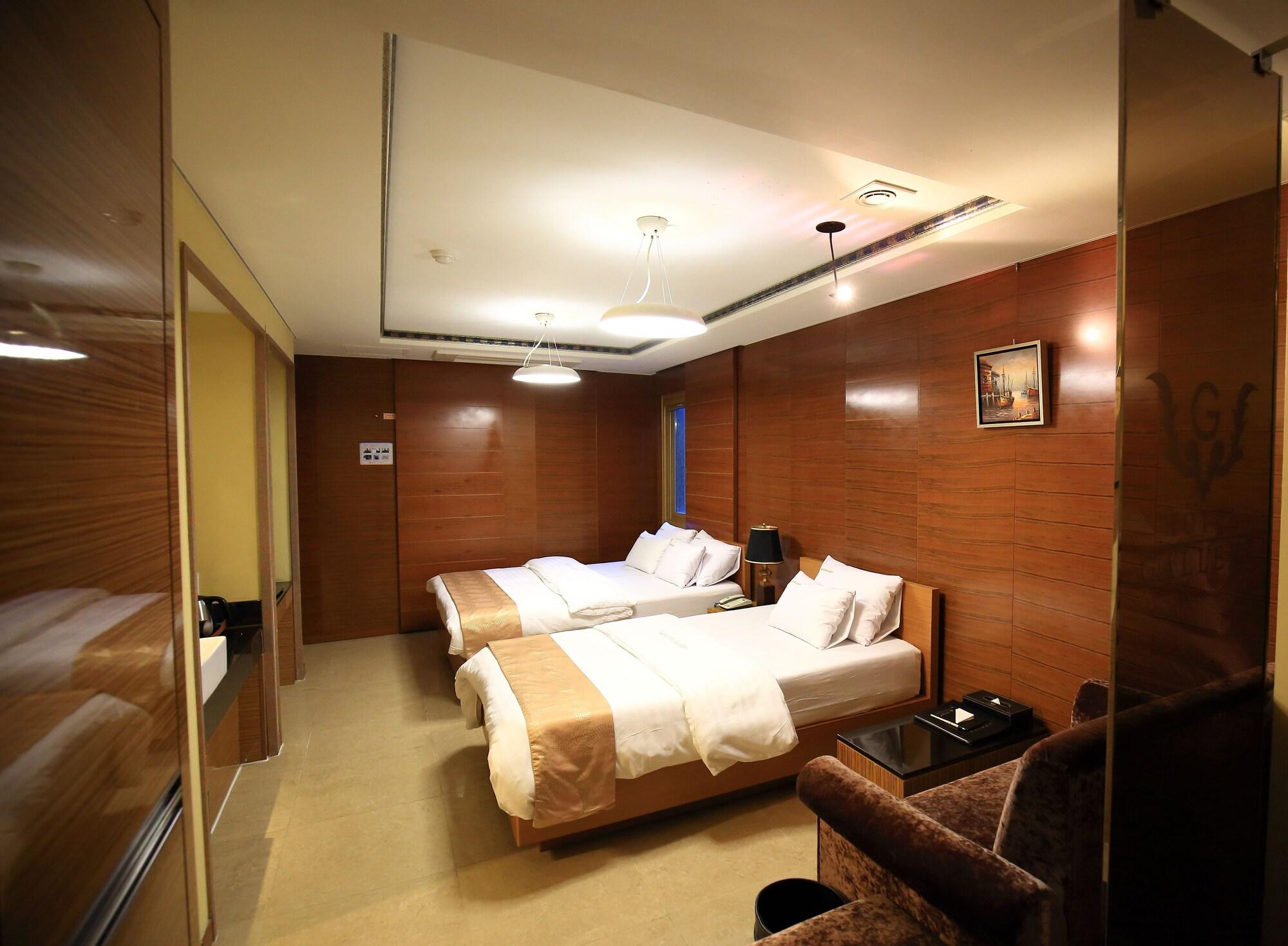 Gallery Tourist Hotel Tongyeong Eksteriør bilde