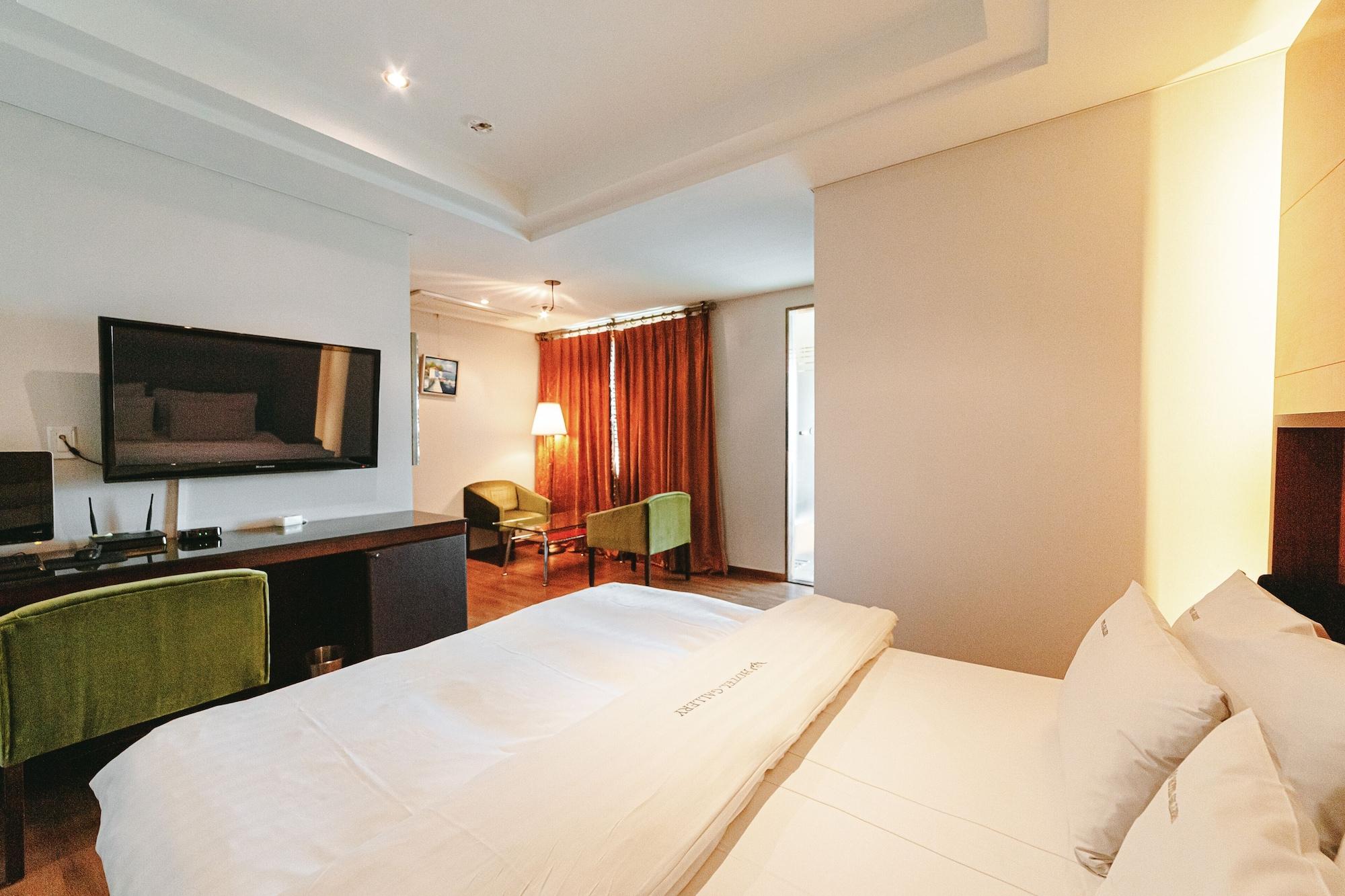 Gallery Tourist Hotel Tongyeong Eksteriør bilde
