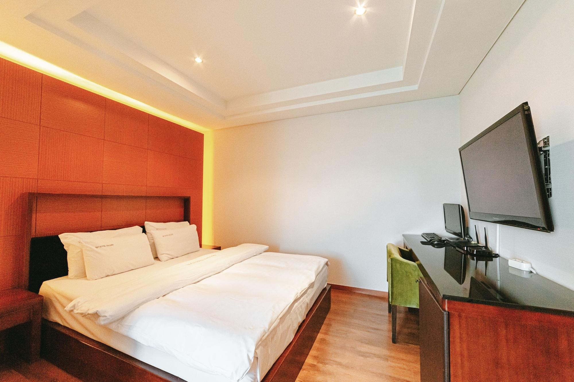 Gallery Tourist Hotel Tongyeong Eksteriør bilde