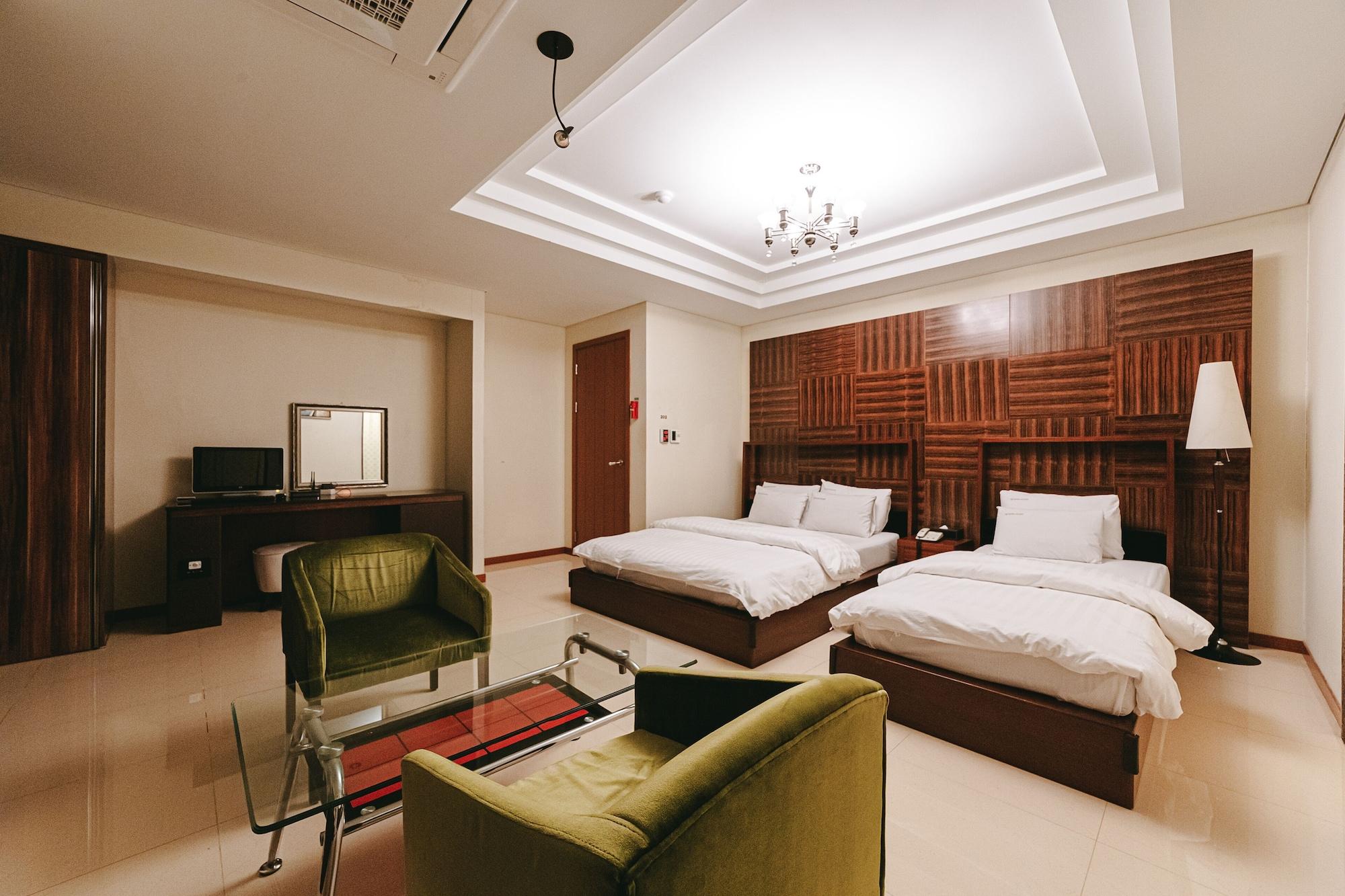 Gallery Tourist Hotel Tongyeong Eksteriør bilde