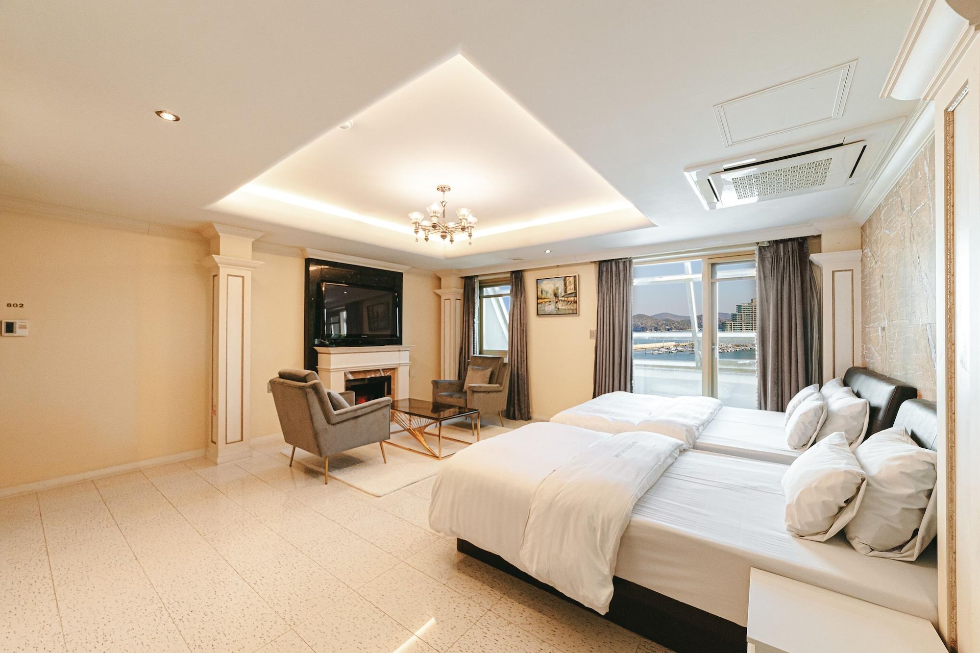 Gallery Tourist Hotel Tongyeong Eksteriør bilde