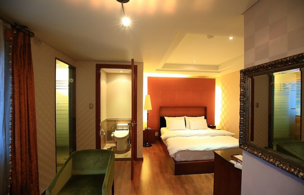 Gallery Tourist Hotel Tongyeong Eksteriør bilde