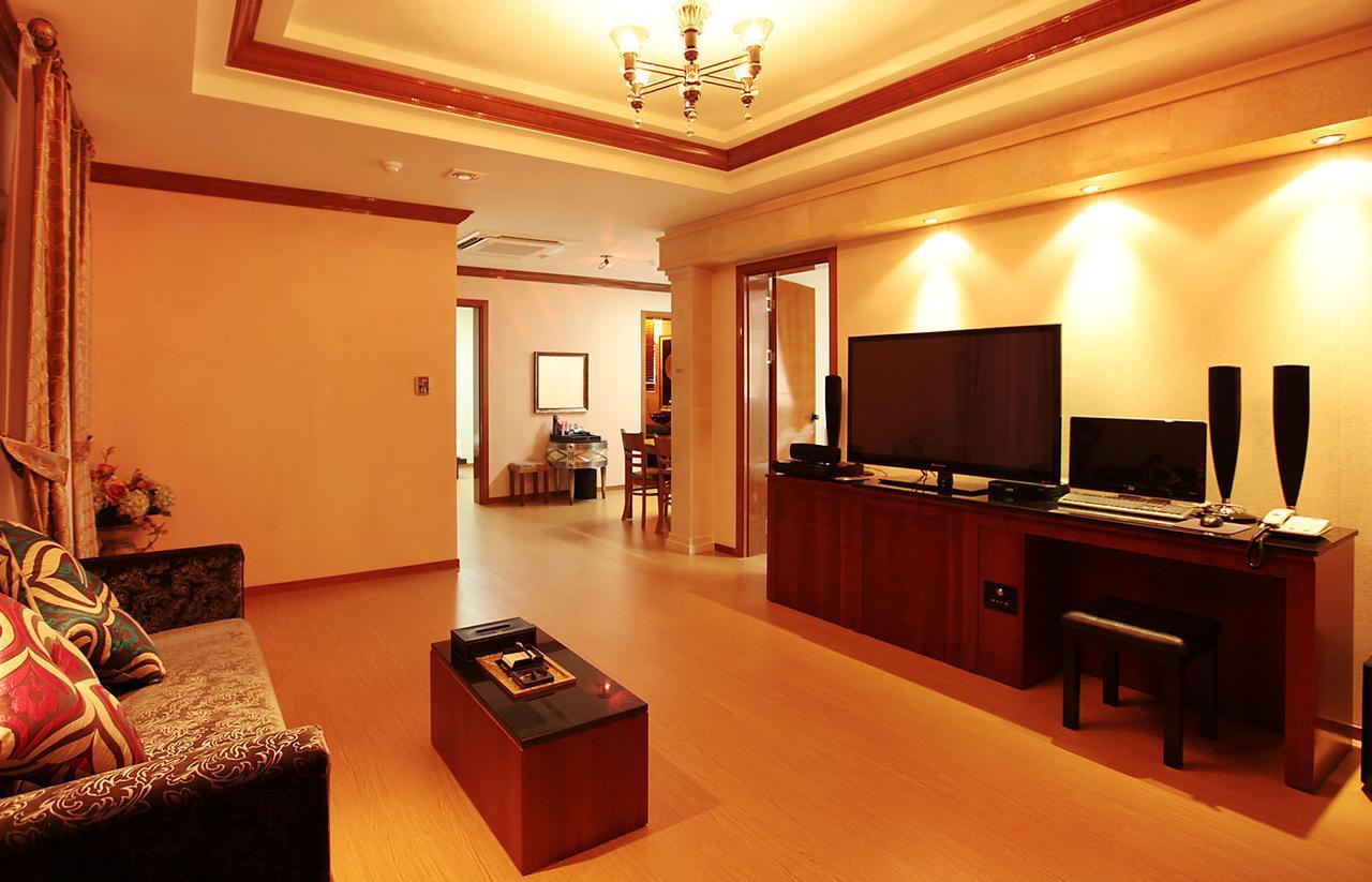 Gallery Tourist Hotel Tongyeong Eksteriør bilde