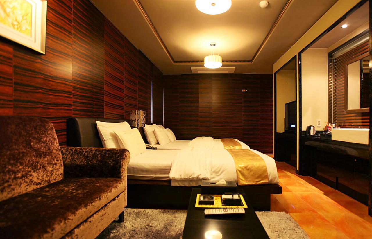 Gallery Tourist Hotel Tongyeong Eksteriør bilde
