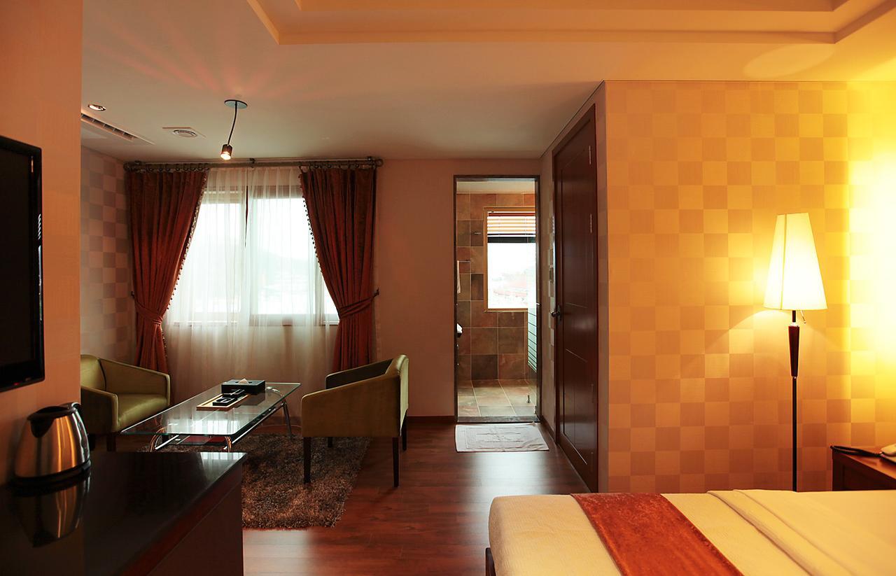 Gallery Tourist Hotel Tongyeong Eksteriør bilde