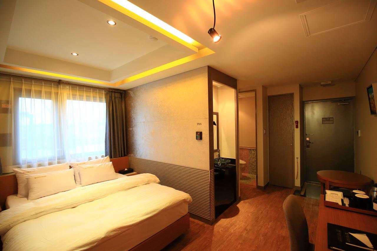 Gallery Tourist Hotel Tongyeong Eksteriør bilde